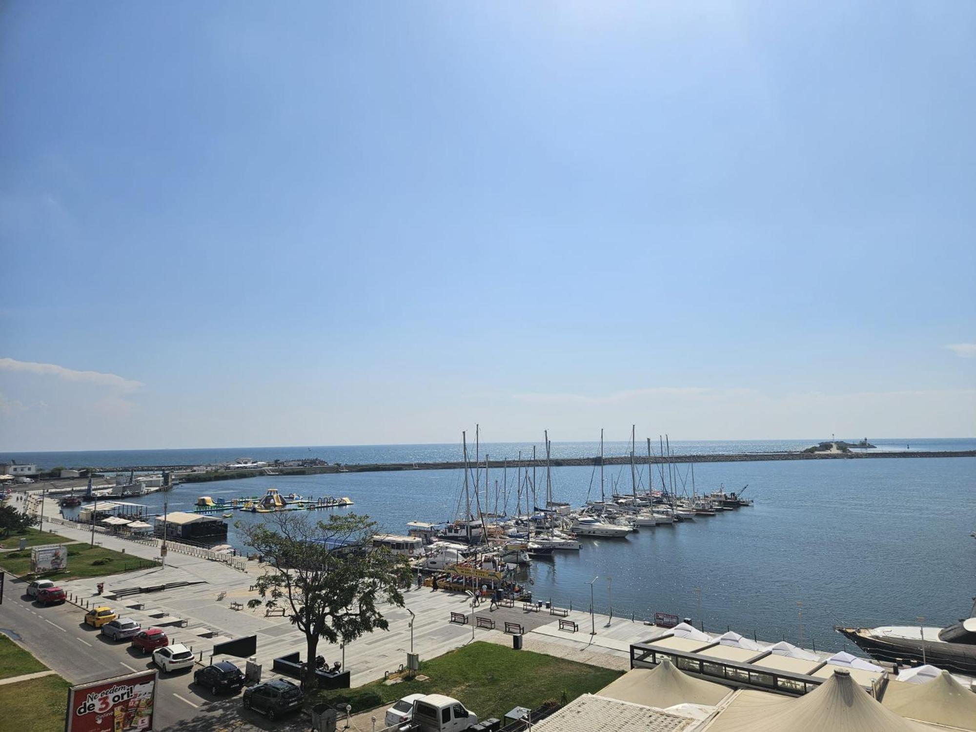 Apartamento Blue Marina Sea View Mangalia Exterior foto